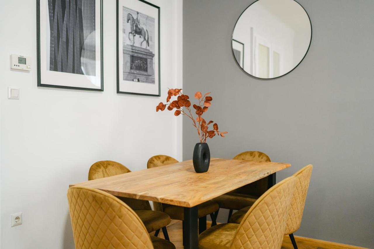Cozy Apt Perfect For 4-6 Tv Metro Self-Checkin Wien Ngoại thất bức ảnh