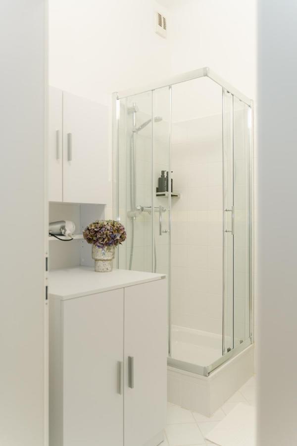 Cozy Apt Perfect For 4-6 Tv Metro Self-Checkin Wien Ngoại thất bức ảnh